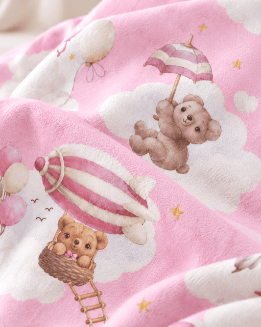 Image de flanelle 100 % coton avec des ours sur fond rose – disponible en ligne chez Tissus de Charlotte