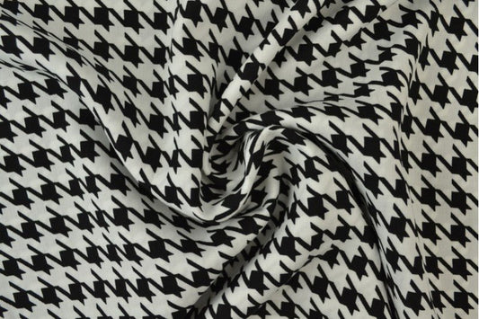 100% viscose fabric - houndstooth pattern 100 g/m²