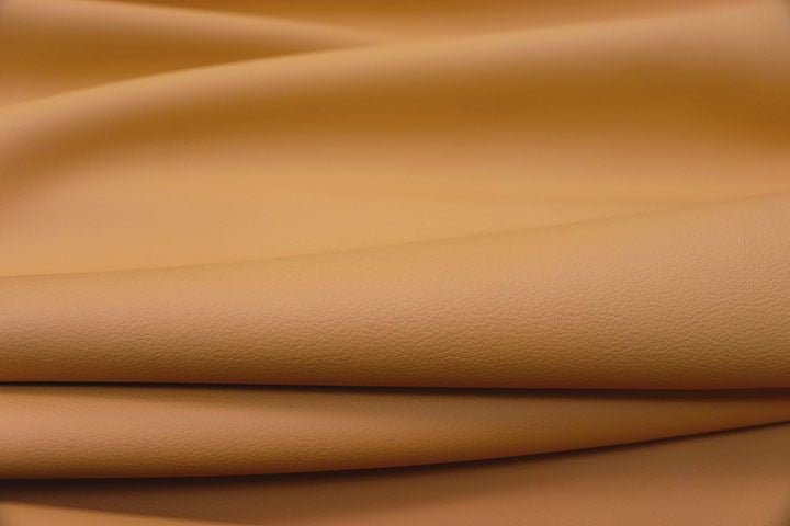 Image de 2. Cuir de vache naturel pour loisirs créatifs – lisse, souple, mat 0,8–1,0 mm – disponible en ligne chez Šarlotes audumi