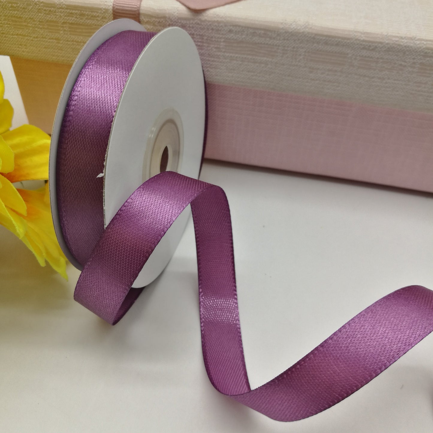 ruban de satin lilas fumé 32 mm (lot de 25 m)
