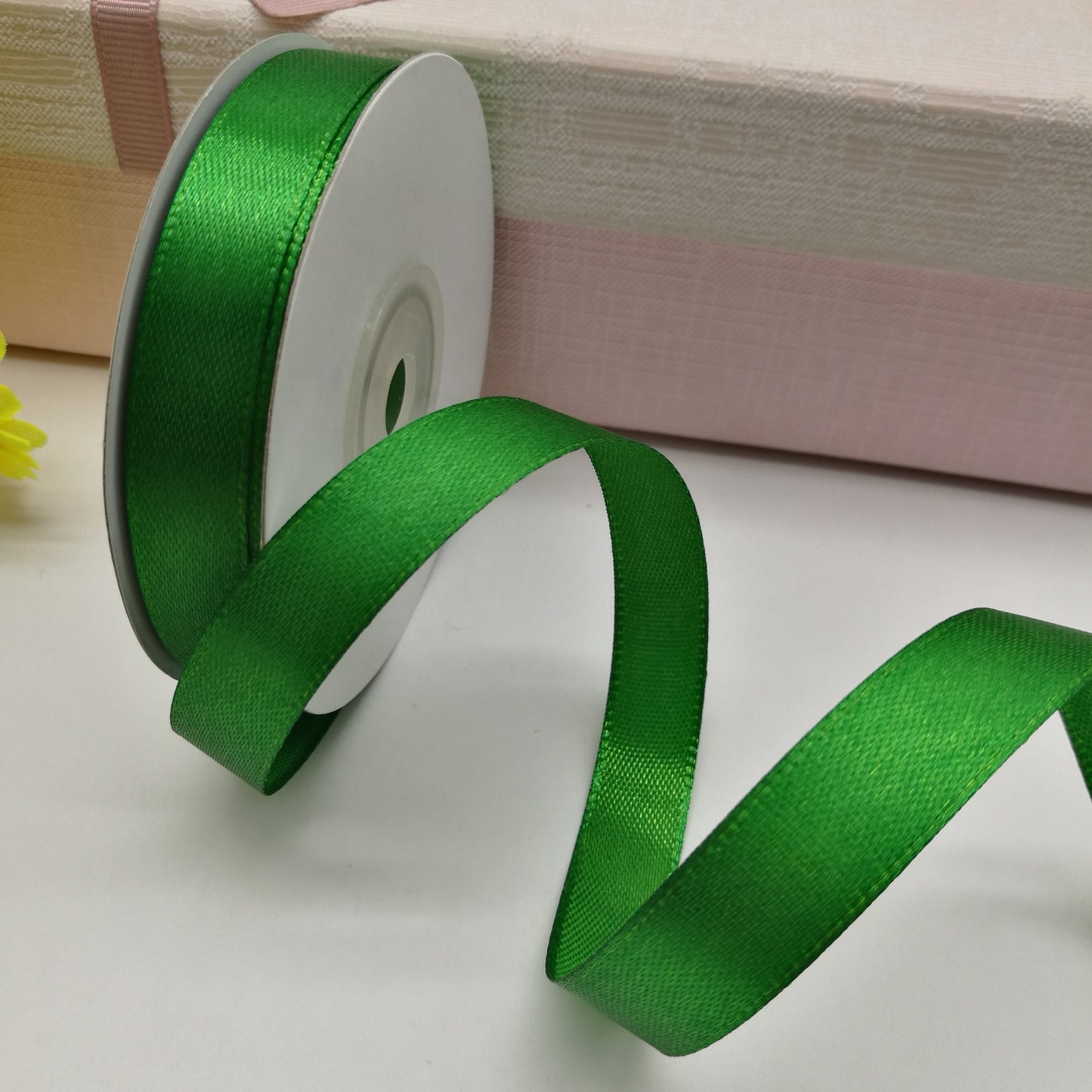 Satin ribbon - green 32 mm (pack of 25 m)