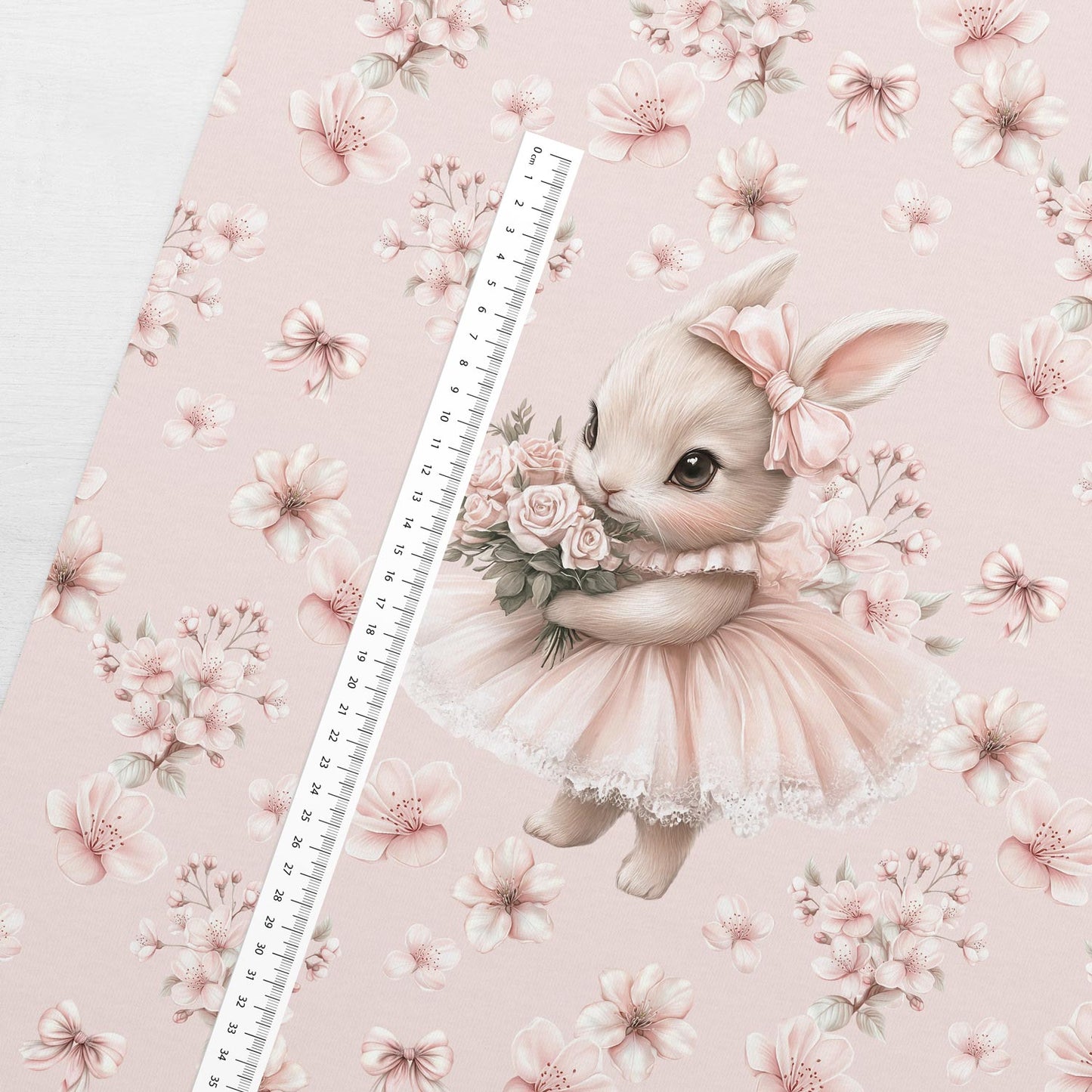 Image du panneau en jersey bouclette - petit lapin ballerine dans les fleurs 250 g/m² | Design - 15 – disponible chez Šarlotes audumi