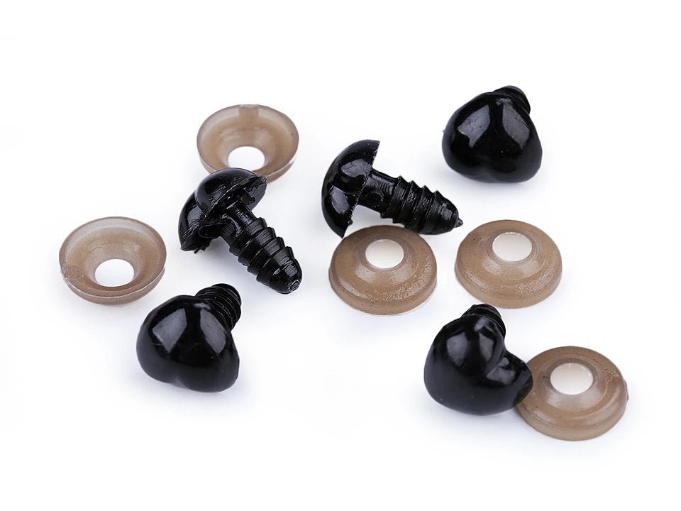 Image avec jouets pour le nez – forme cœur 12 × 13 mm (lot de 5) – disponible chez Šarlotes audumi