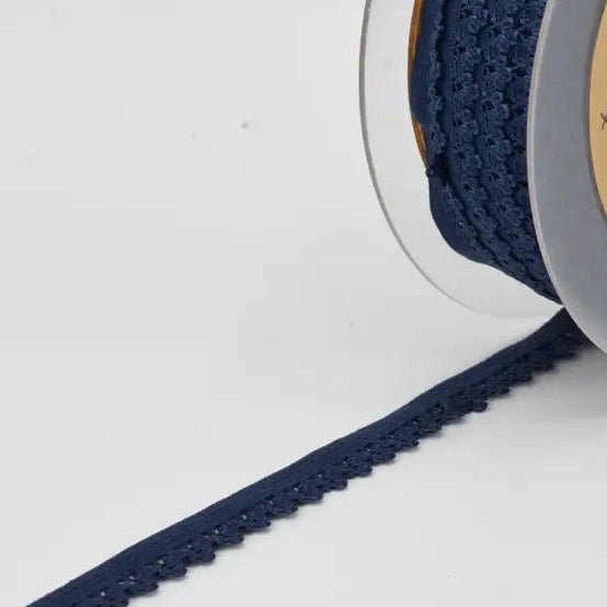 Image avec élastique en caoutchouc, dentelle 1,3 cm - bleu foncé – disponible chez Charlotte Audumi