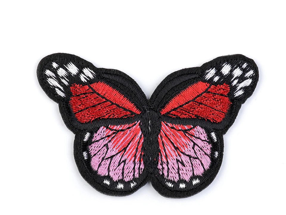 alt
Image with iron-on butterfly patch | 4.8 × 7 cm | various shades – available at Šarlotes audumi