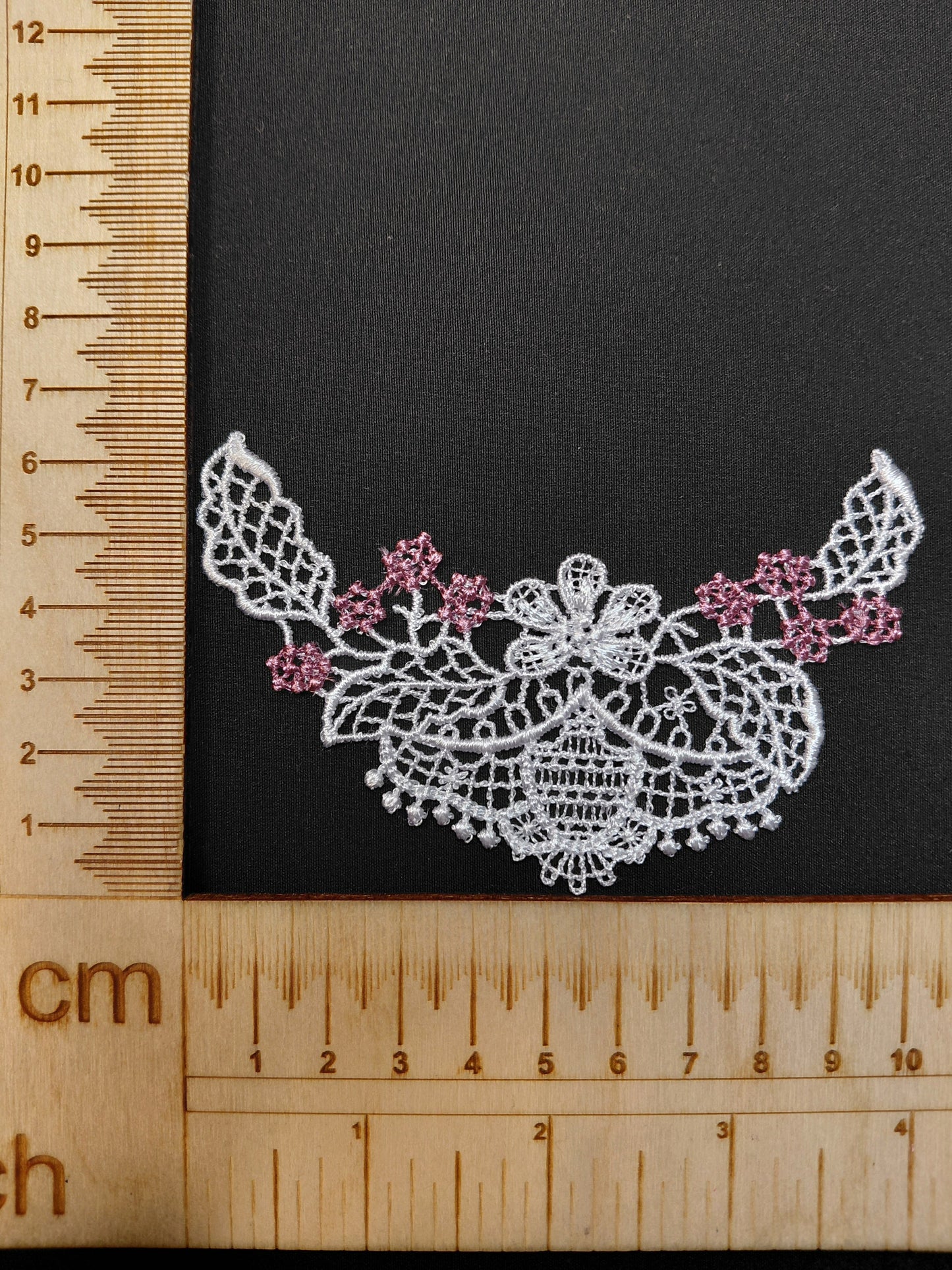 Image with patch/sew-on 10 x 6 cm – available from Šarlotes audumi