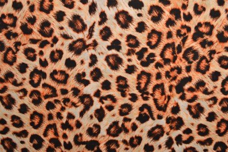 Bild mit Leinen-Baumwollstoff im Leopardenmuster, 170 g/m² – erhältlich bei Šarlotes audumi