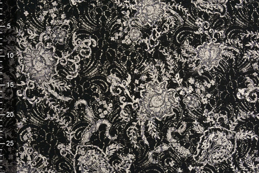 Image de tissu en dentelle noir et argent 210 g/m² – disponible chez Šarlotes audumi