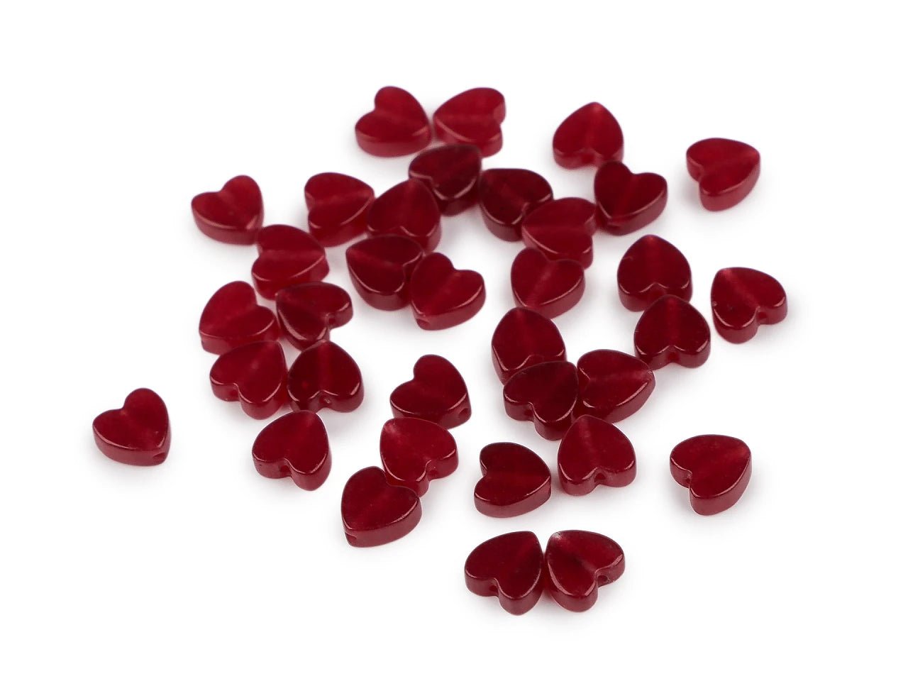 Image avec perles en forme de cœur en minéral et verre Ø6 mm, 35 pièces, tons variés – disponible chez Šarlotes audumi