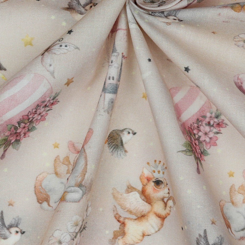 Premium 100% cotton fabric-unicorns on a soft pink background 105 g/m²