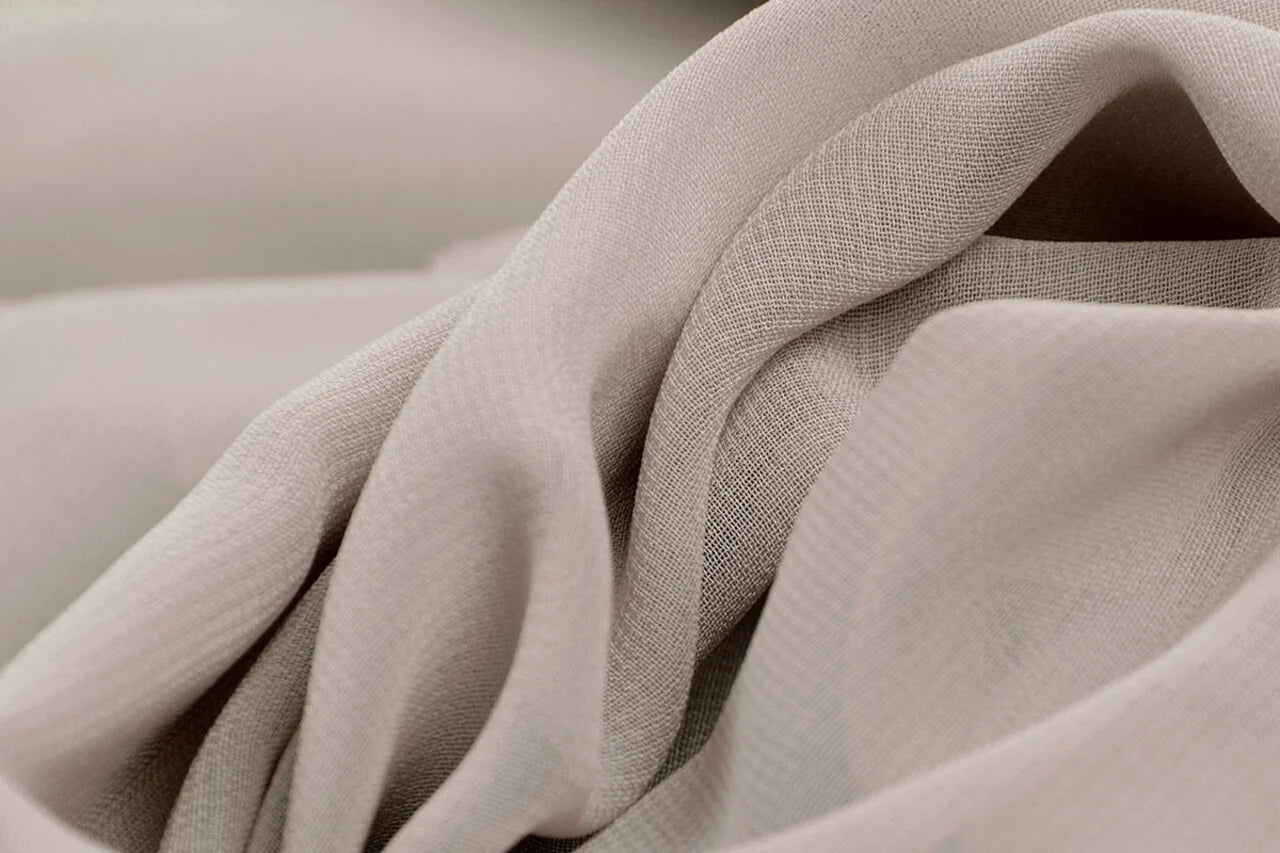 Image of Chiffon - light gray | 150 cm | 80 g/m² – available at Šarlotes audumi