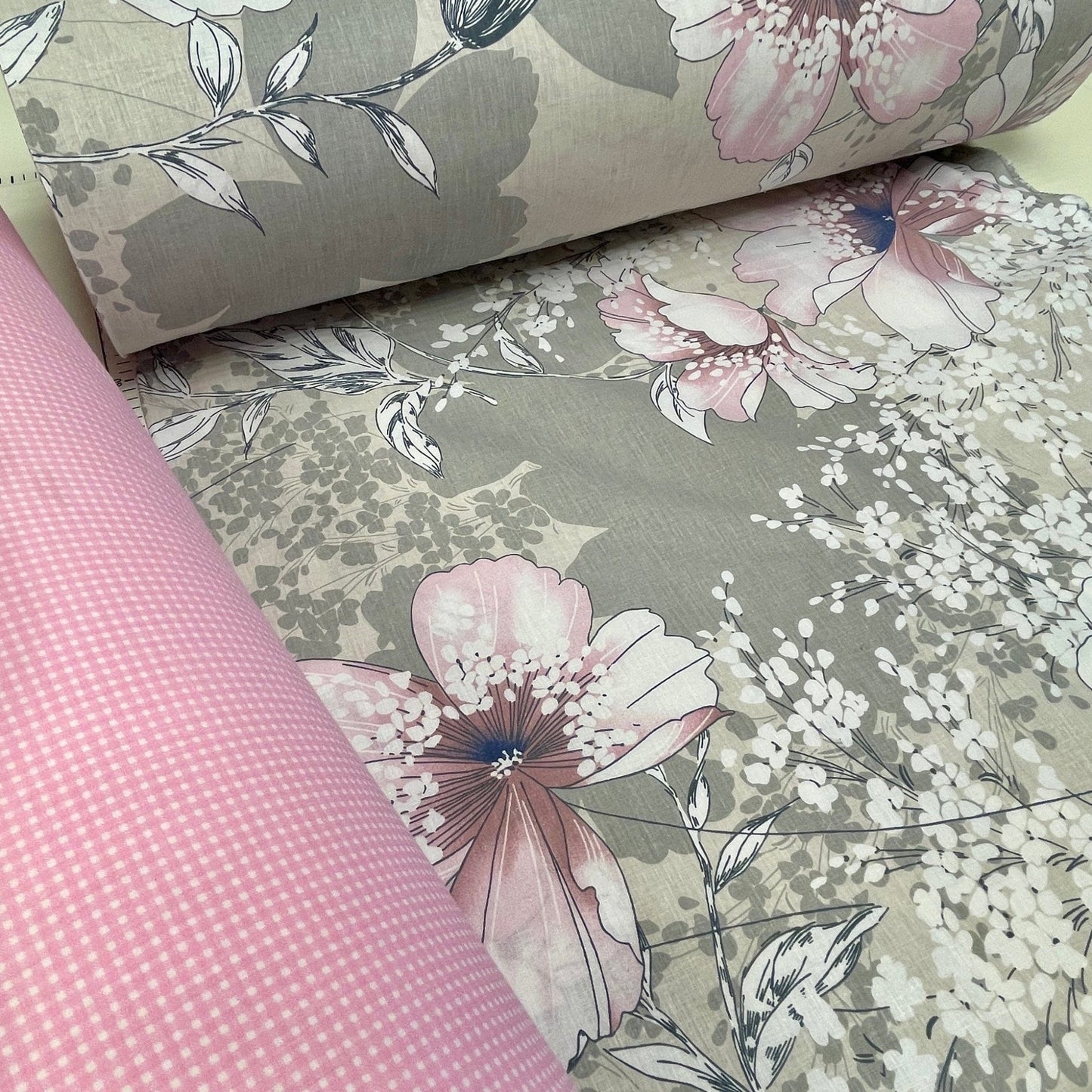 Tissu 100 % coton, fin, à carreaux roses, 125 g/m²
