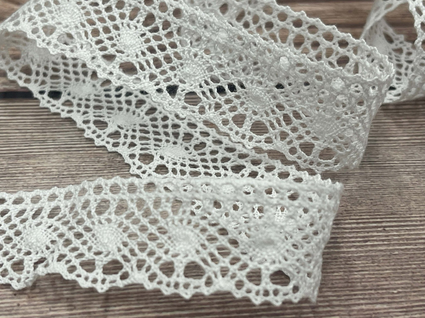 100% Cotton lace-2 cm white-LV