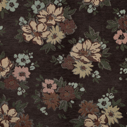 Fleurs en tapisserie aux accents dorés sur fond brun