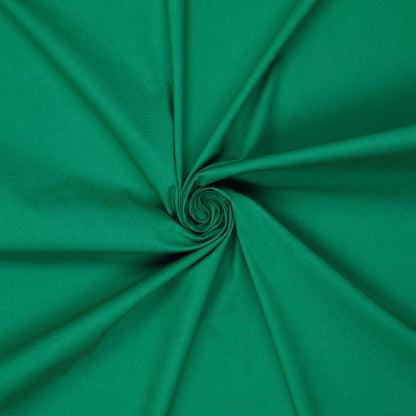 Image avec tissu 100 % coton - vert brillant 125 g/m² – disponible chez Šarlotes audumi