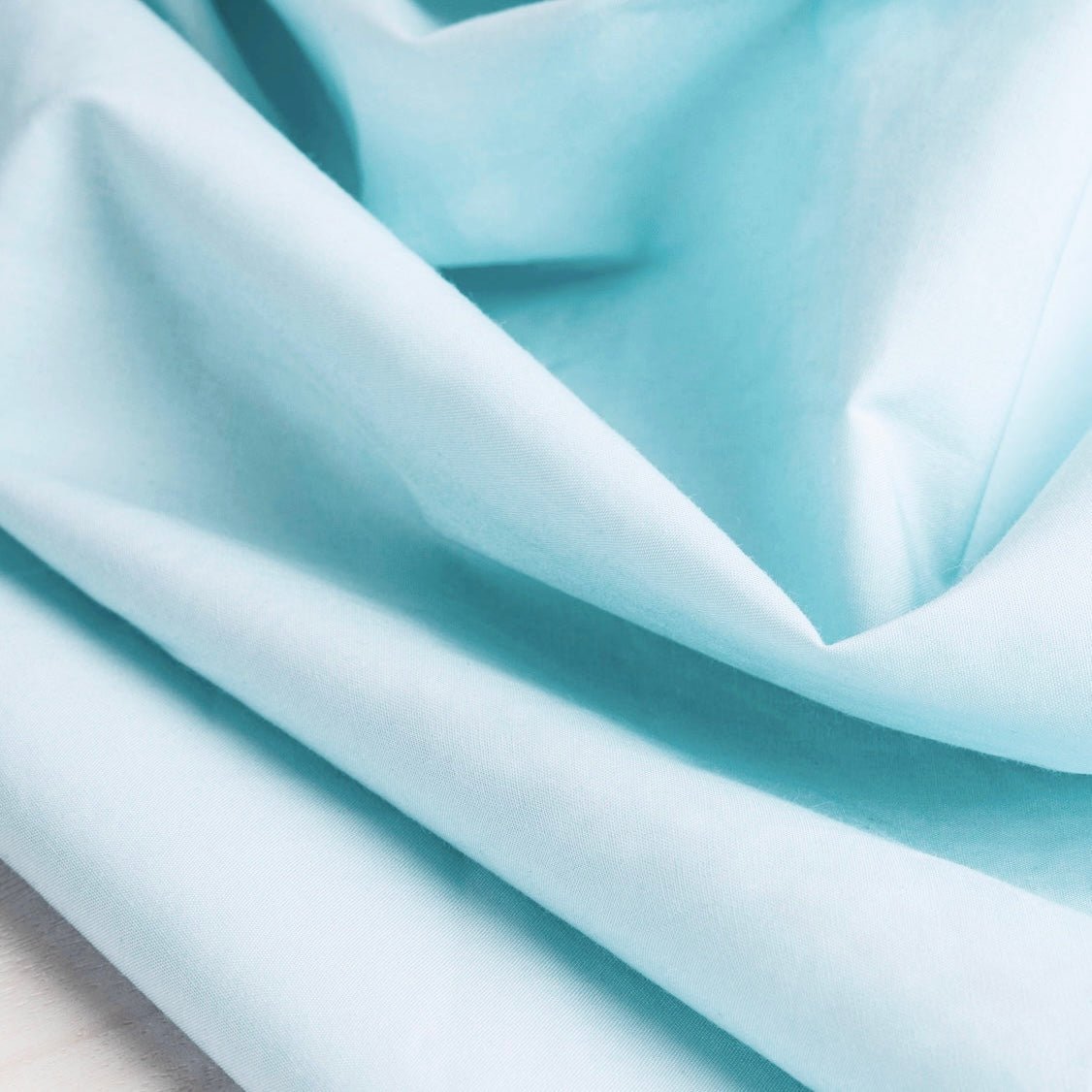 Tissu 100 % coton - turquoise clair 220 cm 146 g/m²