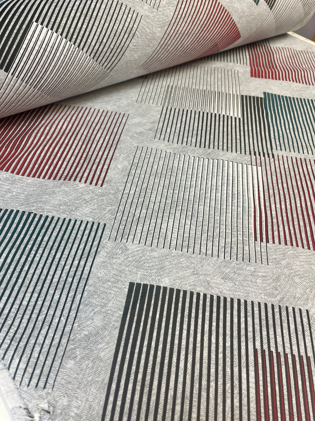 Image en tissu 100 % coton à motif quadrillé, 220 cm – disponible en ligne chez Šarlotes audumi