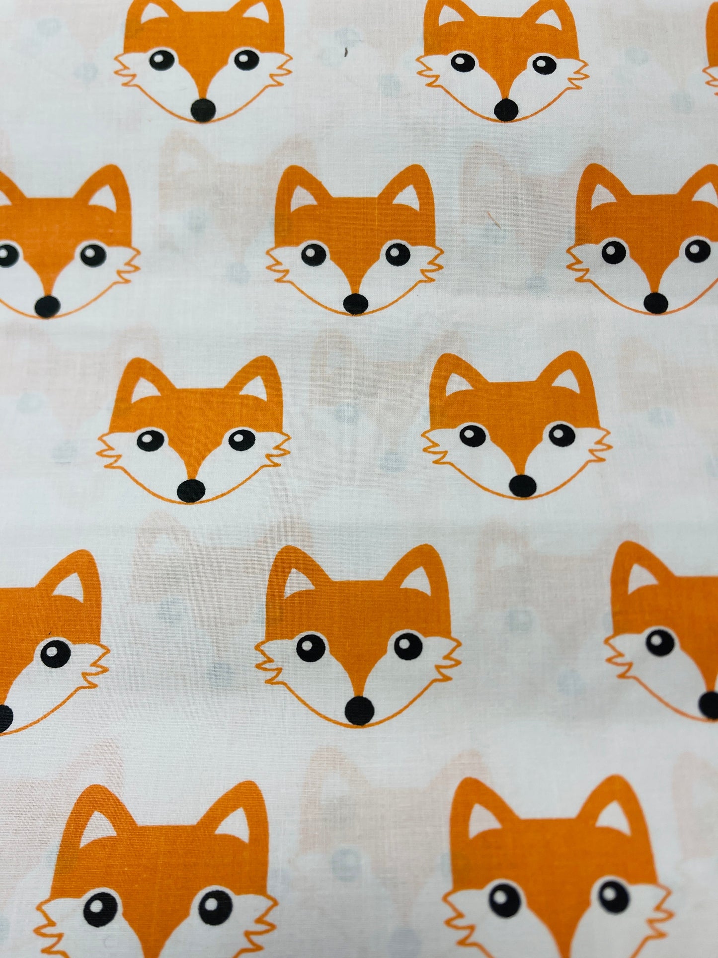 Image with 100% cotton fabric - foxes 125 g/m² – available at Šarlotes audumi