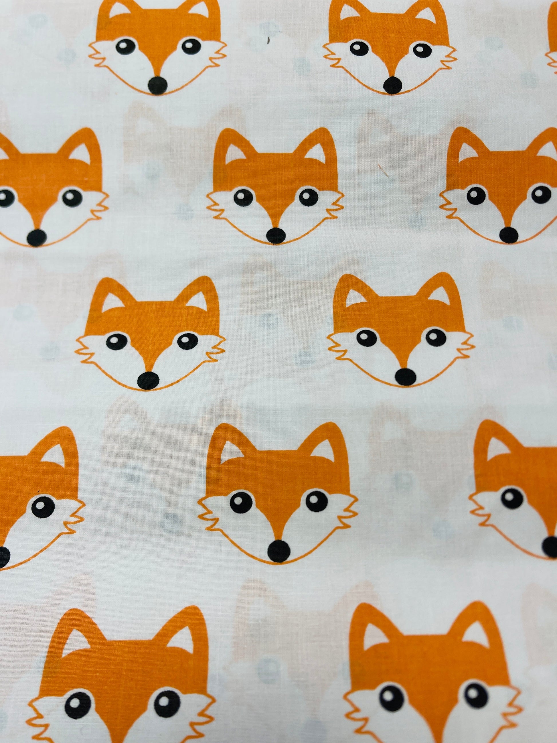 Image with 100% cotton fabric - foxes 125 g/m² – available at Šarlotes audumi