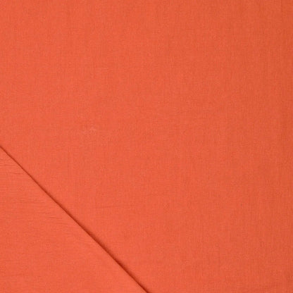 Image d’un tissu 100 % coton lavé | Washed - orange 85 g/m² – disponible chez Šarlotes audumi