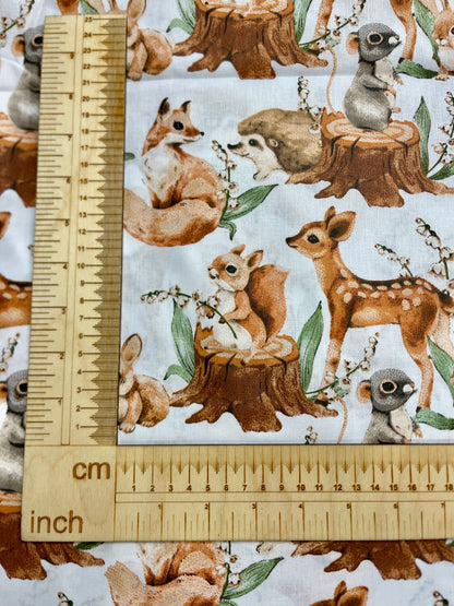 100% Cotton fabric - forest animals in brown tones 125 g/m²