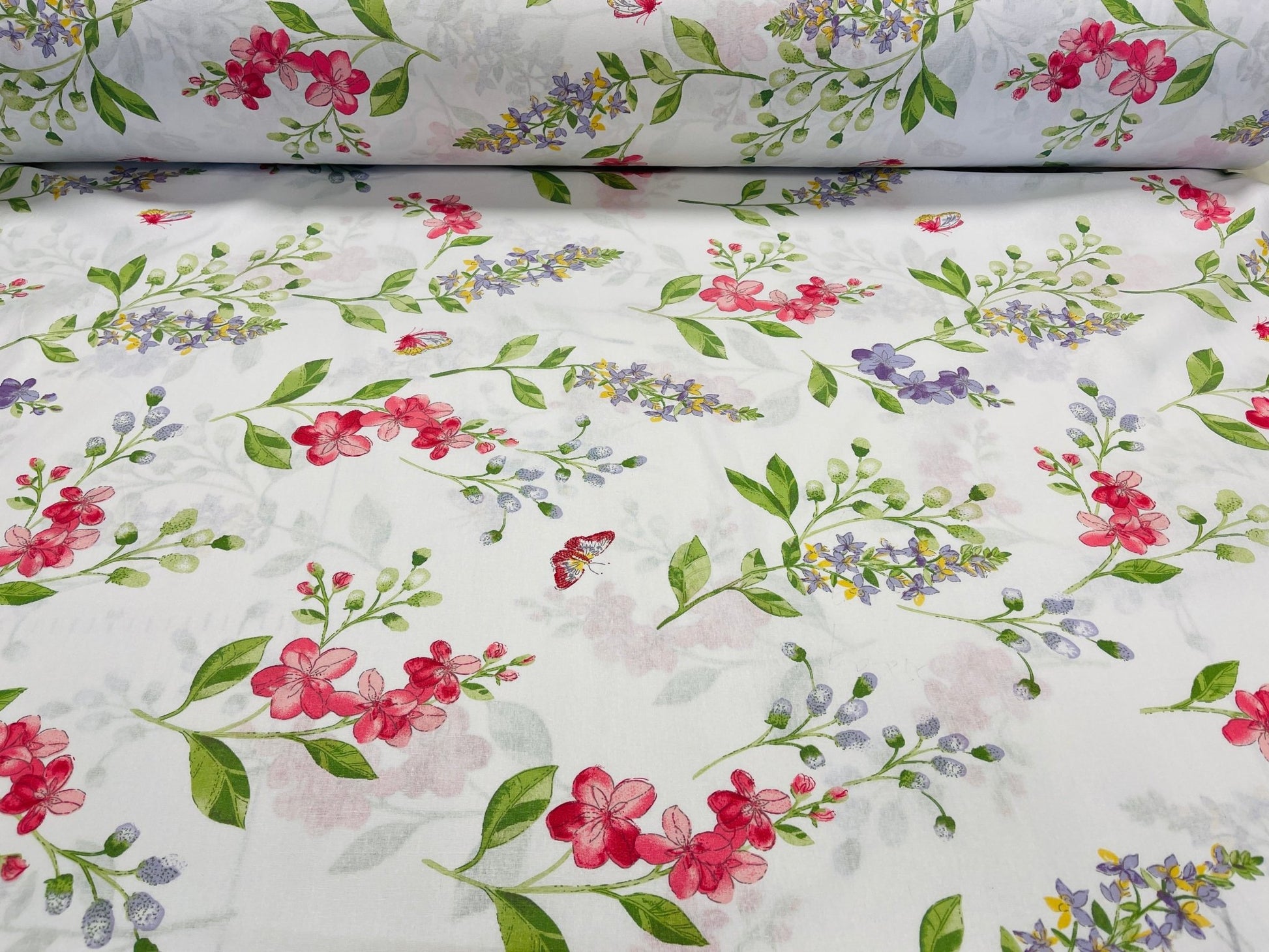 Tissu 100 % coton - fleurs de printemps 220cm 125 g/m²