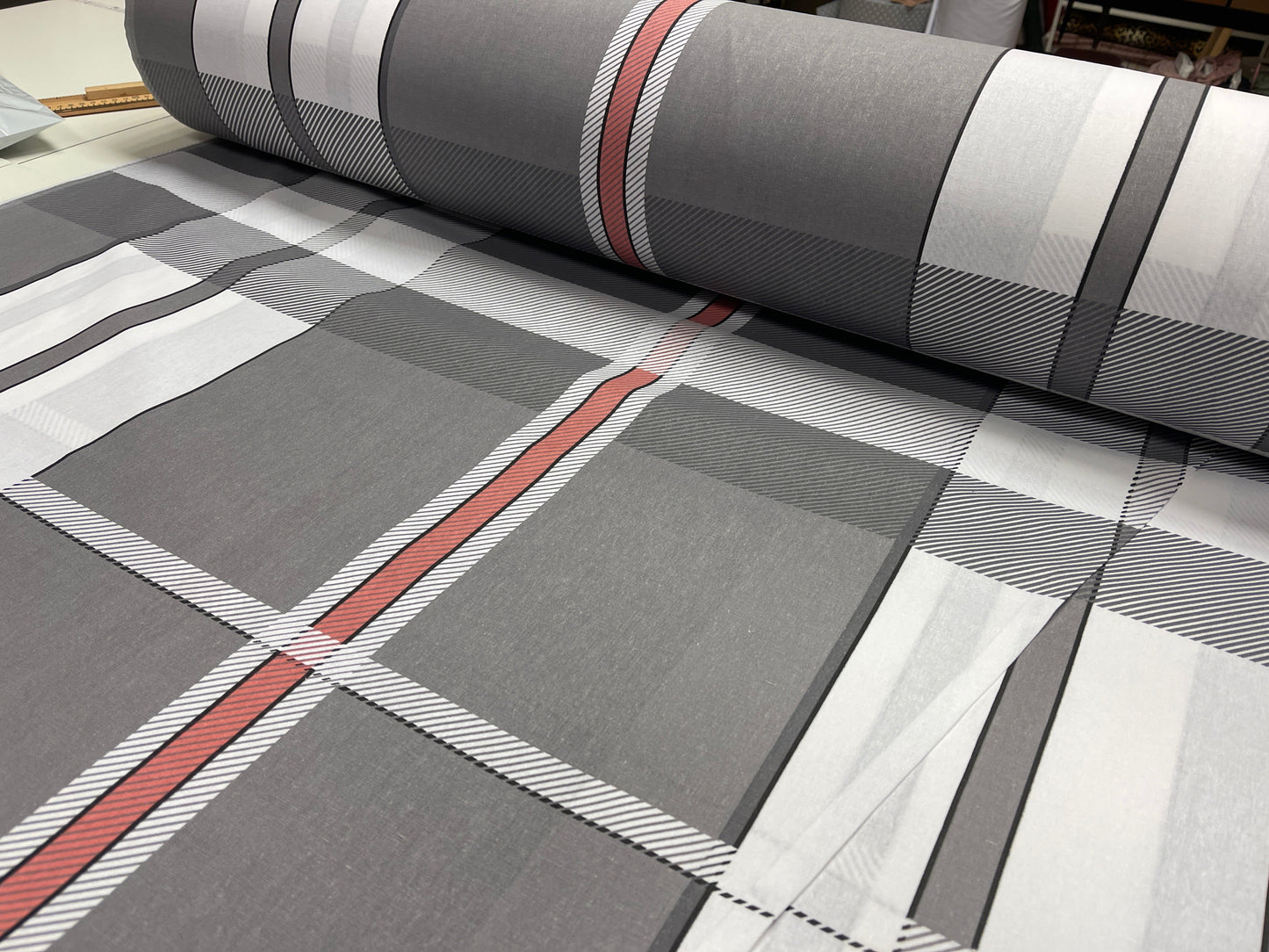 Tissu 100 % coton à carreaux 220 cm 146 g/m²