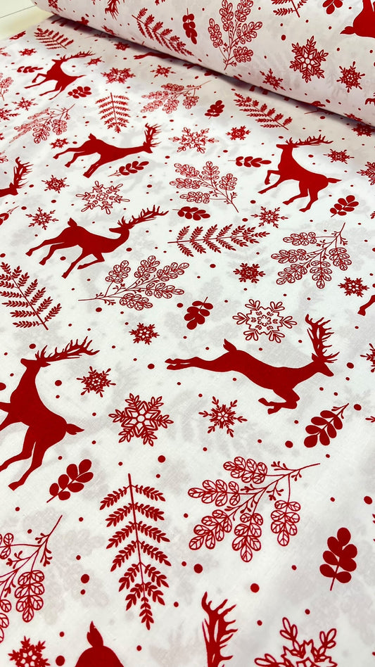 Image en tissu 100% coton, cerfs rouges sur fond blanc – disponible en ligne chez Charlotte Audumi