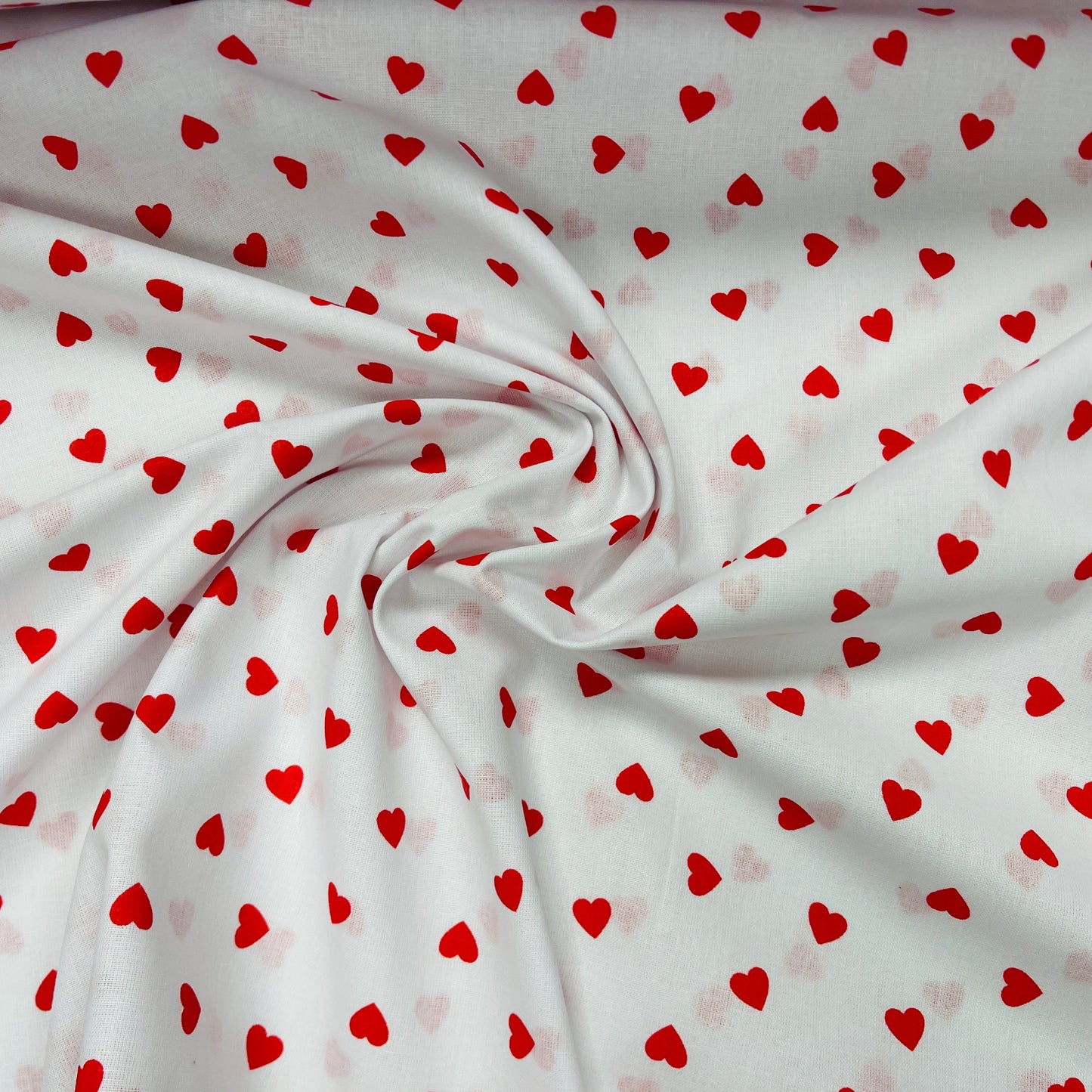 100% Cotton fabric - hearts on a white background 125 g/m