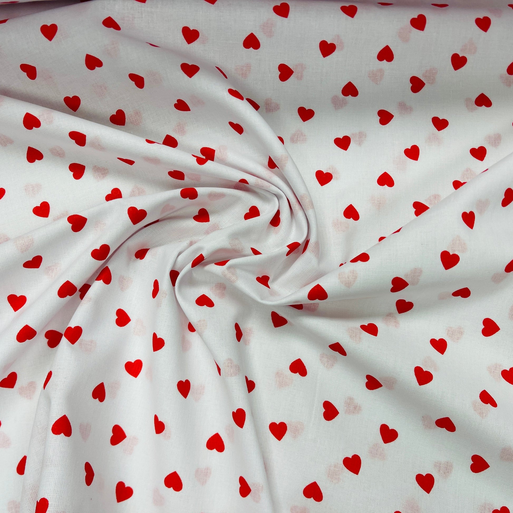 100% Cotton fabric - hearts on a white background 125 g/m