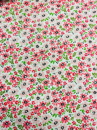 100% Cotton fabric - delicate pink flowers 125 g/m²