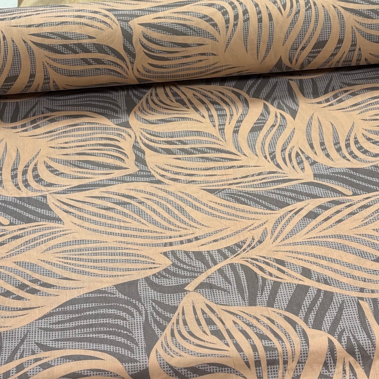 Attēls ar 100% Kokvilnas audums - smilšu palmu rīts 220cm 146 g/m² – pieejams Šarlotes audumi