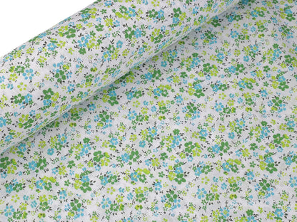 Image en tissu 100 % coton à petites fleurs vertes délicates – disponible en ligne chez Šarlotes audumi