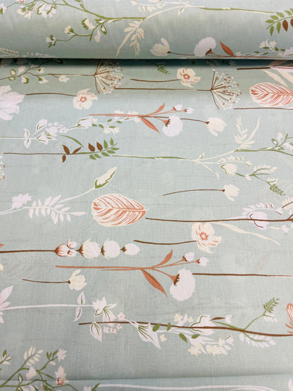 100% tissu en coton - fleurs sur fond menthe douce 220 cm 146 g/m²