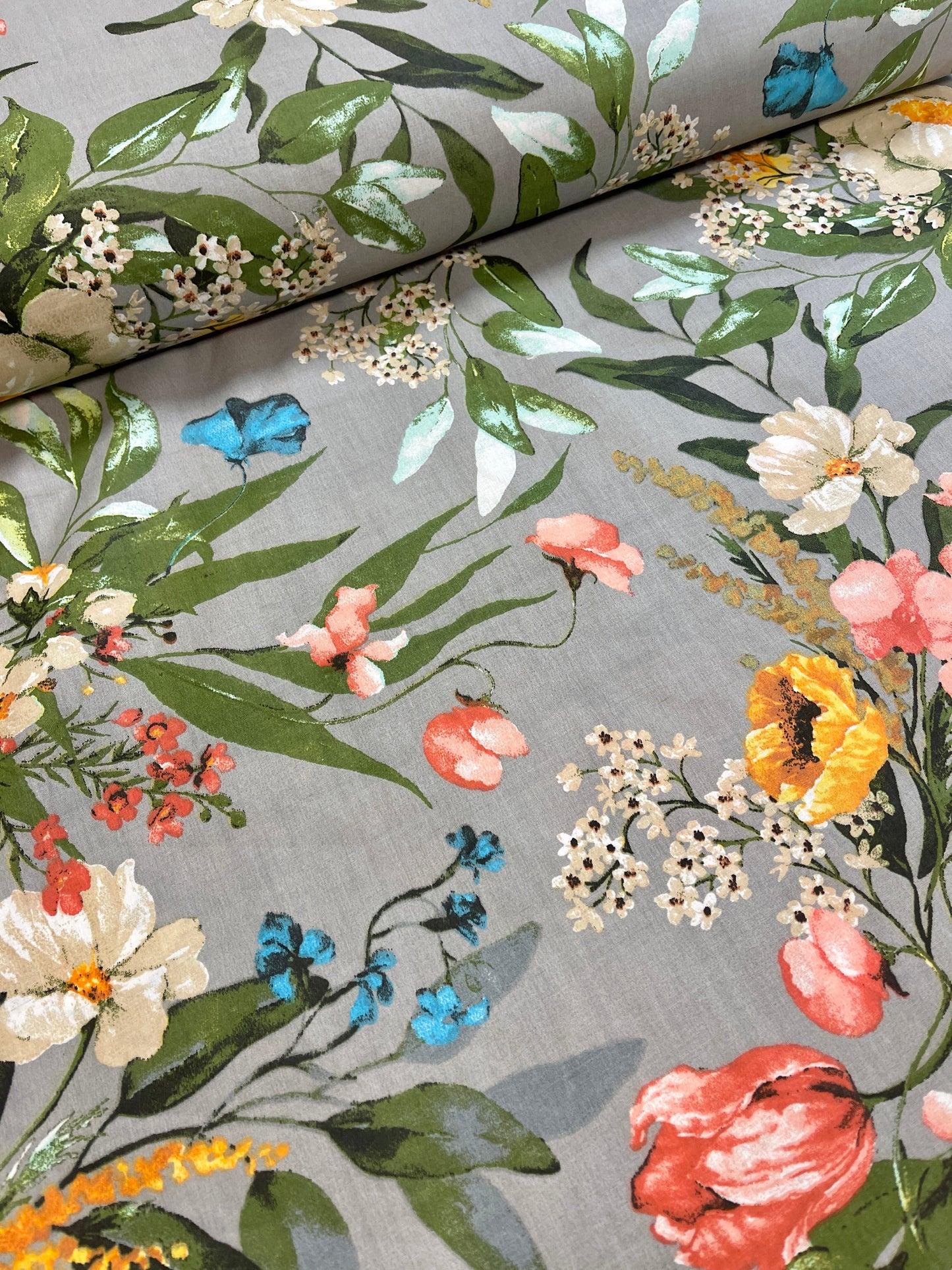 Image with 100% cotton fabric - flowers on gray 125 g/m² – available at Šarlotes audumi