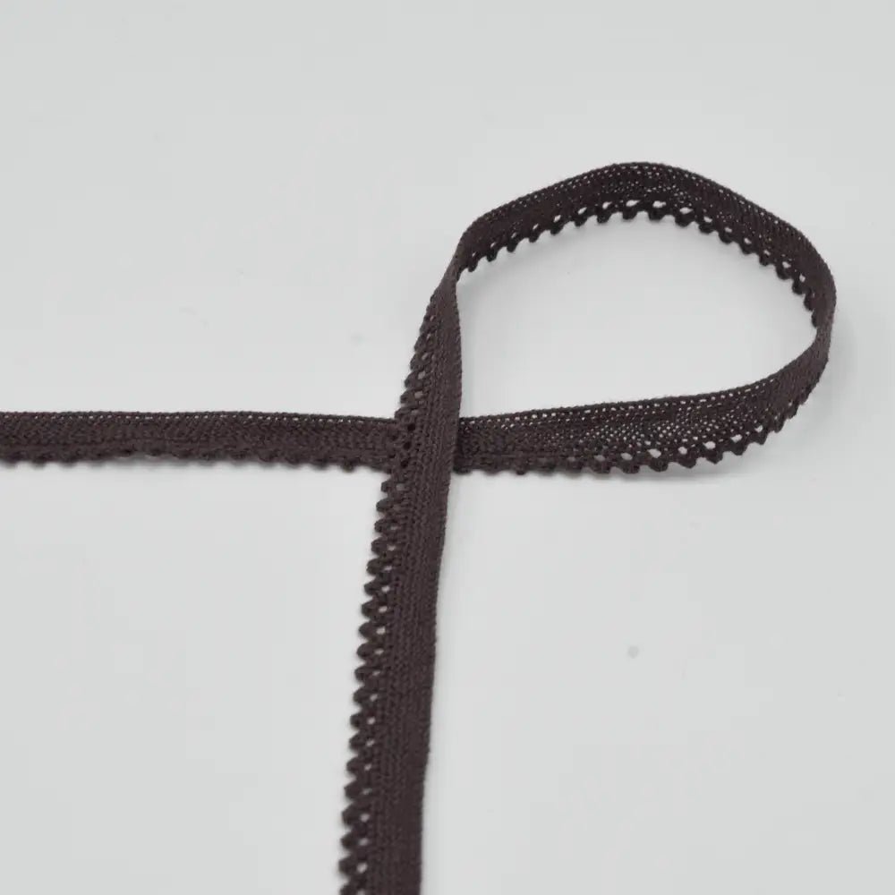 Image avec dentelle 100 % coton 1 cm - marron chocolat – disponible chez Šarlotes audumi