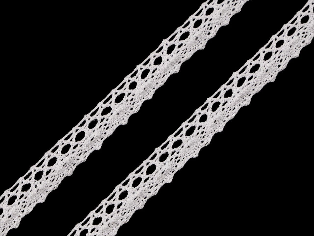 Image avec dentelle 100 % coton 1,2 cm - blanche – disponible chez Šarlotes audumi