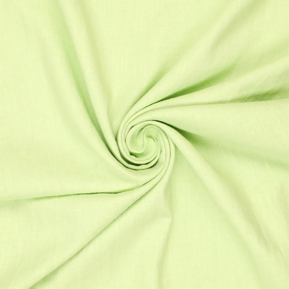 Image avec tissu de lin adouci 100% - vert printanier 165 g/m² – disponible chez Šarlotes audumi