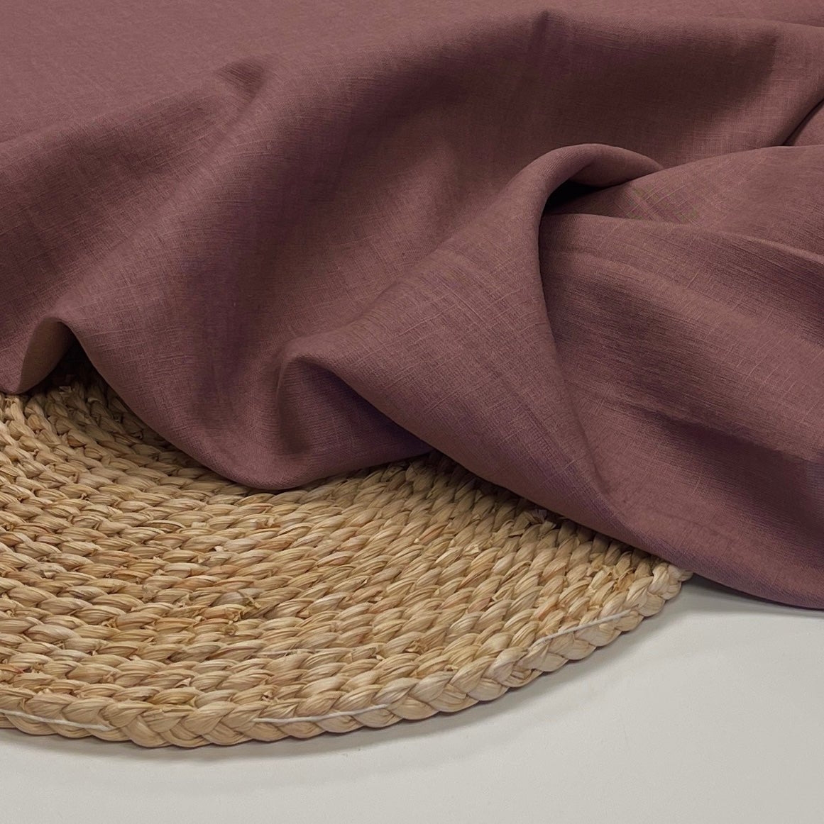 100 % lin adouci - ton prune fumé 165 g/m²