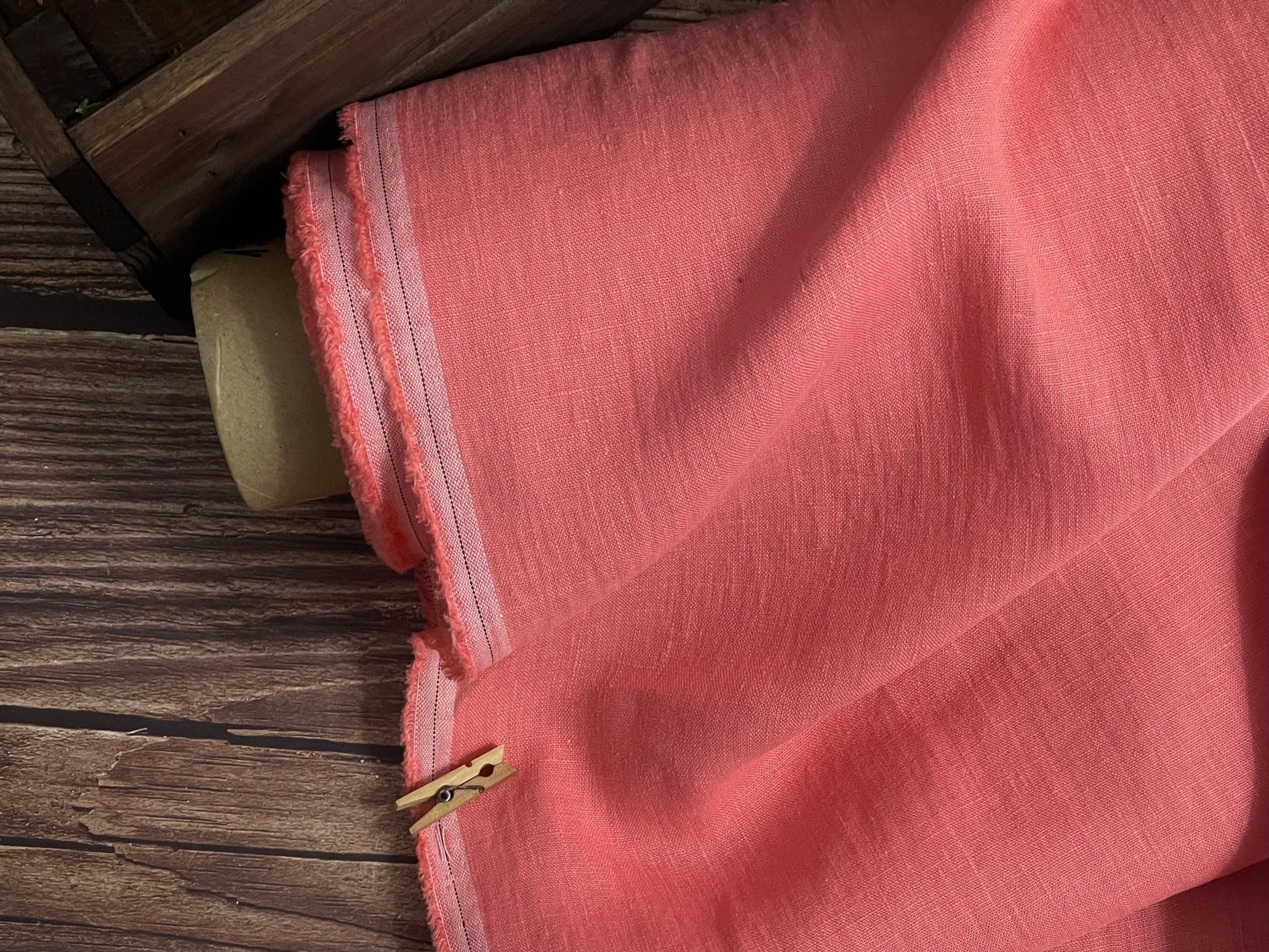 100% Softened linen-coral 205 g/m²