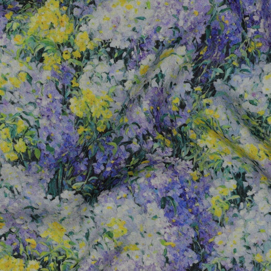 Image du tissu 100 % viscose – lilas et mimosas 135 g/m², disponible chez Šarlotes audumi