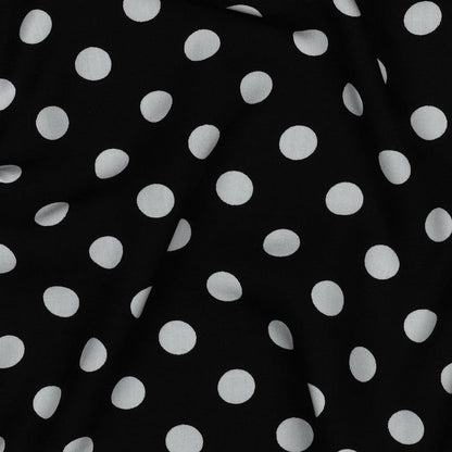 Image en satin 100 % viscose à pois 110 g/m² – disponible chez Šarlotes audumi