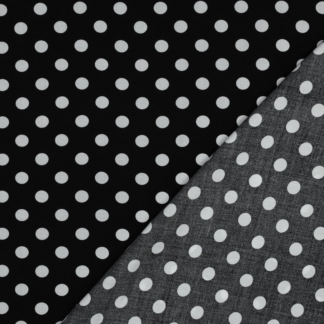 Image du satin 100 % viscose à pois, 110 g/m² – disponible chez Šarlotes audumi