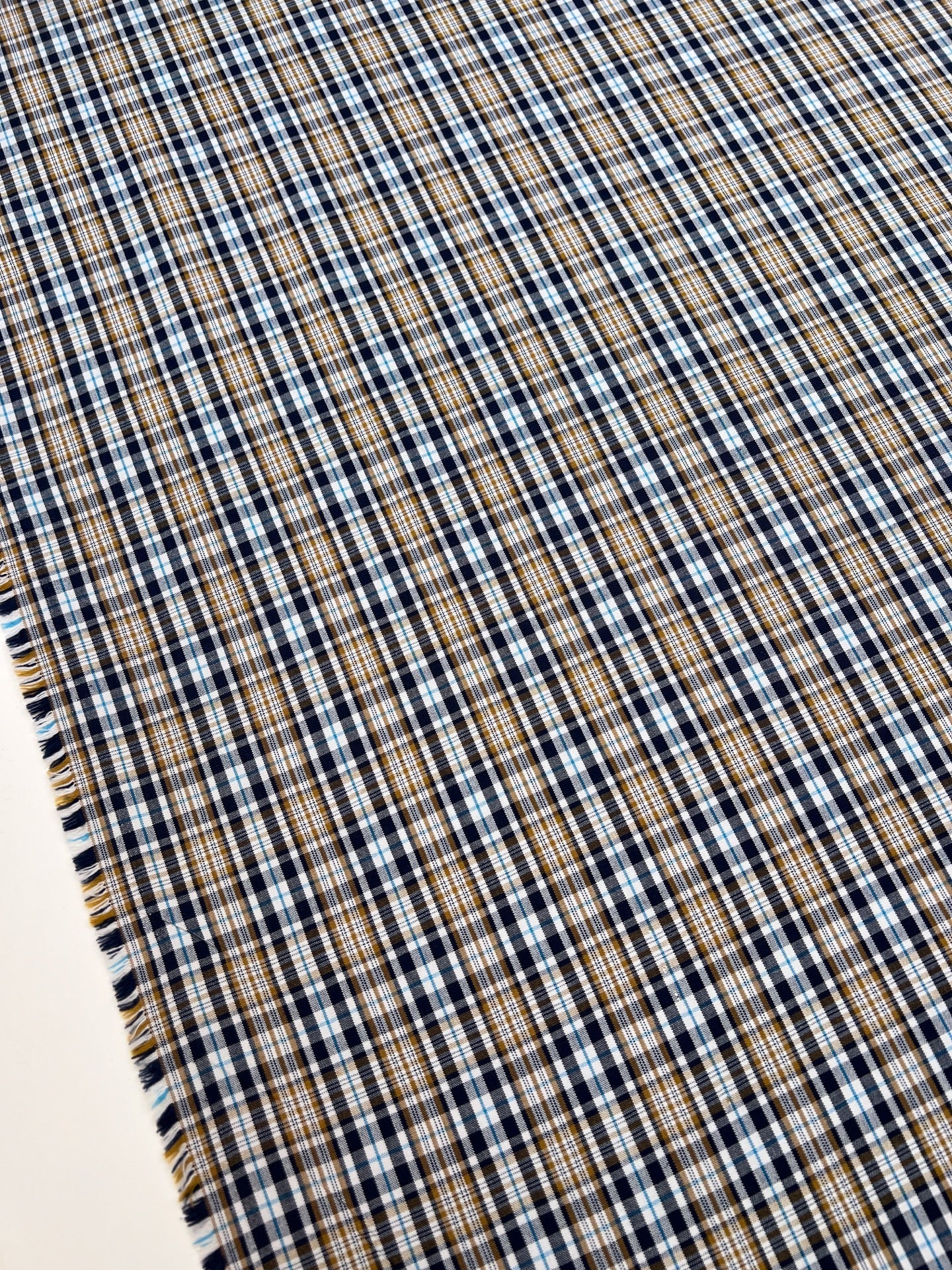 Tissu à carreaux en coton et viscose avec élasthanne, motif multicolore – Italie