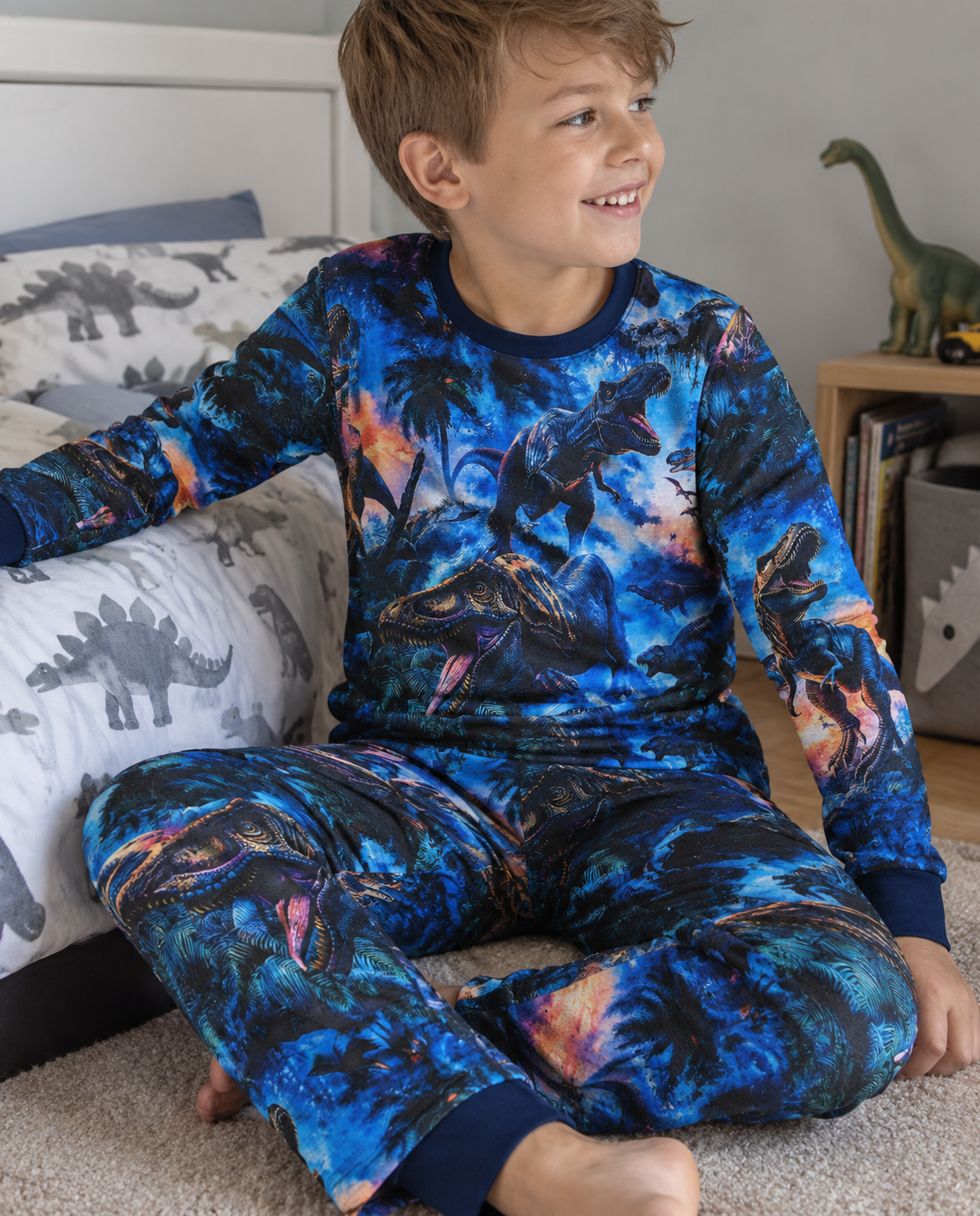 Tricot de coton, jersey dinosaures sur fond bleu foncé