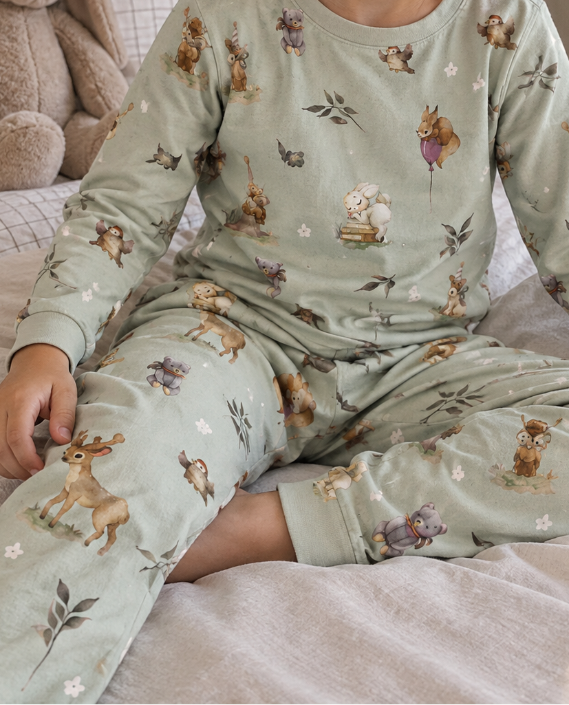 Flanelle 100 % coton à fleurs sur fond vert gris