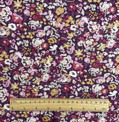 Tissu 100 % viscose – Jardin fleuri de grand-mère