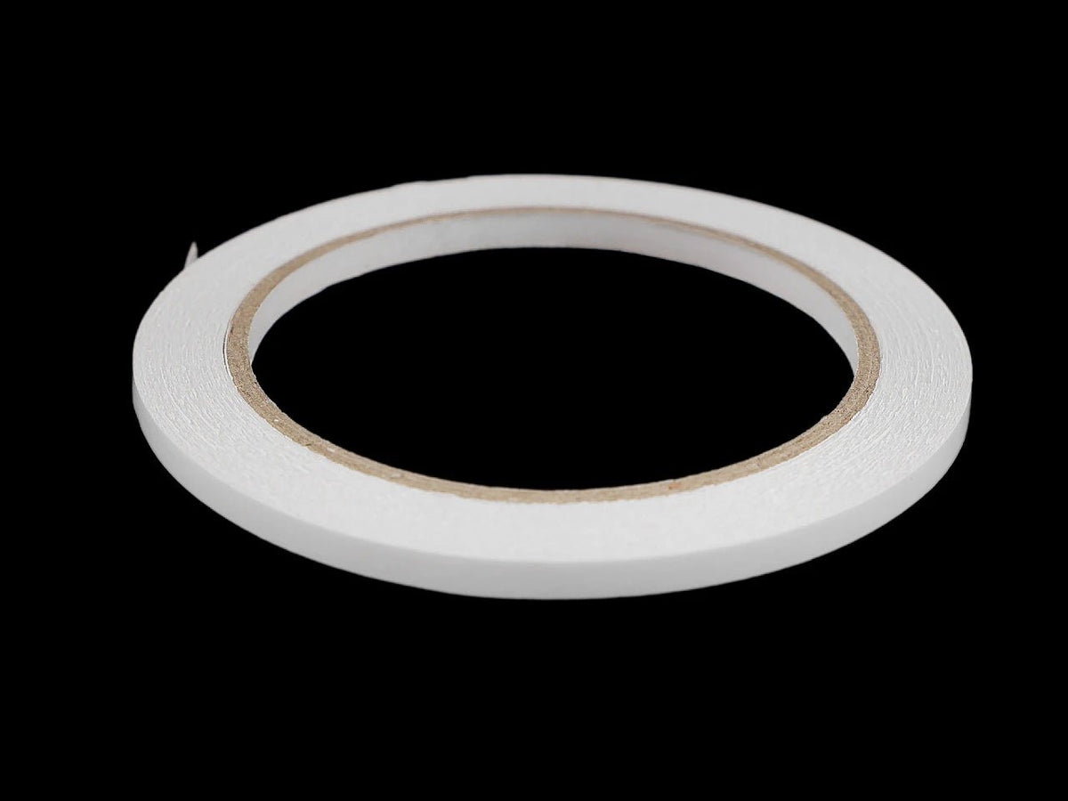 Image de ruban adhésif double-face pour tissu StyleLock – 5 mm – disponible en ligne chez Šarlotes audumi