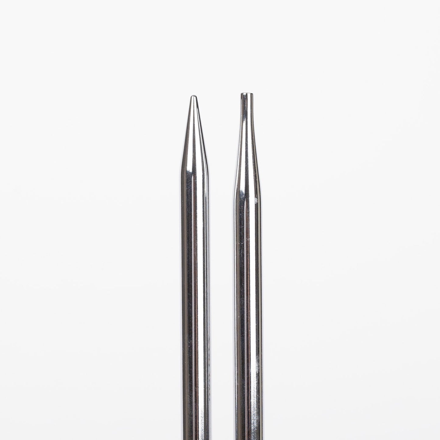 Image des aiguilles circulaires interchangeables DROPS Pro Classic en laiton, 12 cm | 3.0 mm - 10.0 mm – disponible chez Šarlotes audumi