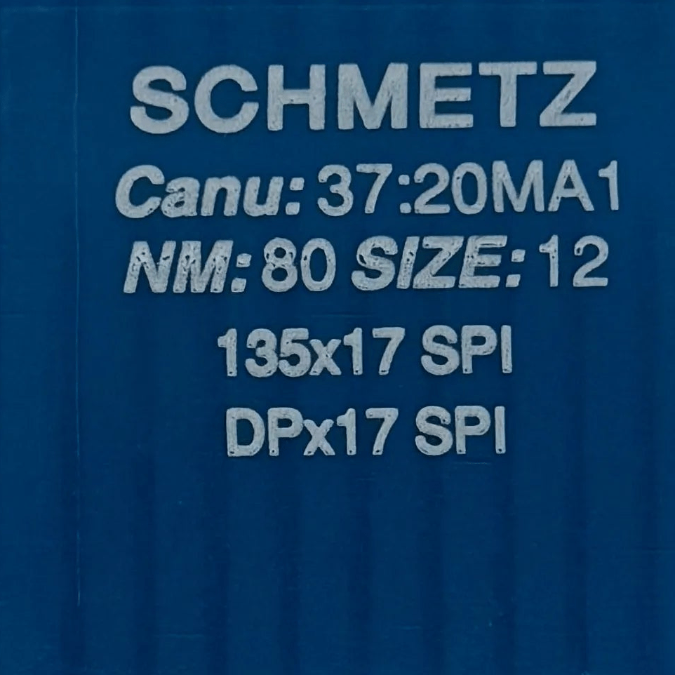 Image avec aiguilles pour machines à coudre industrielles SCHMETZ DPx17 SPI – pour tissus épais et fins (10 pcs) – disponible chez Šarlotes audumi